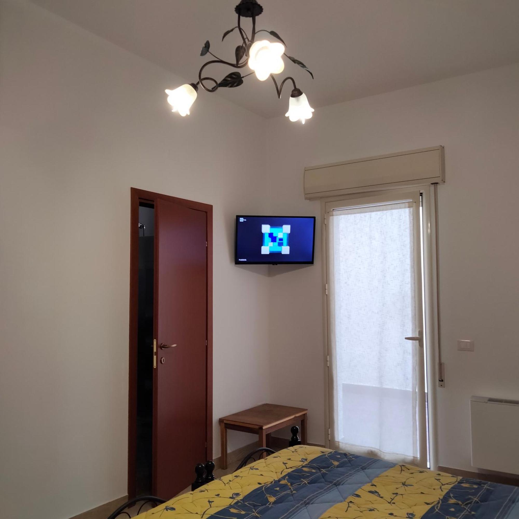The Best Rooms & Apartments - Parcheggia Gratis Sotto Casa Ed Entra - مازارا ديل فالو الغرفة الصورة